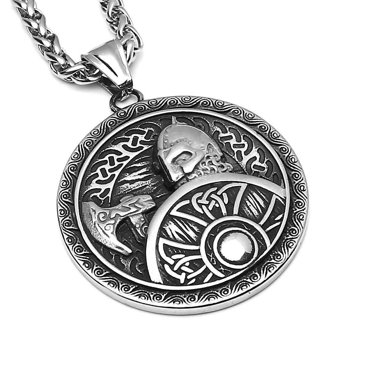 Collier Viking gravure guerrier et bouclier