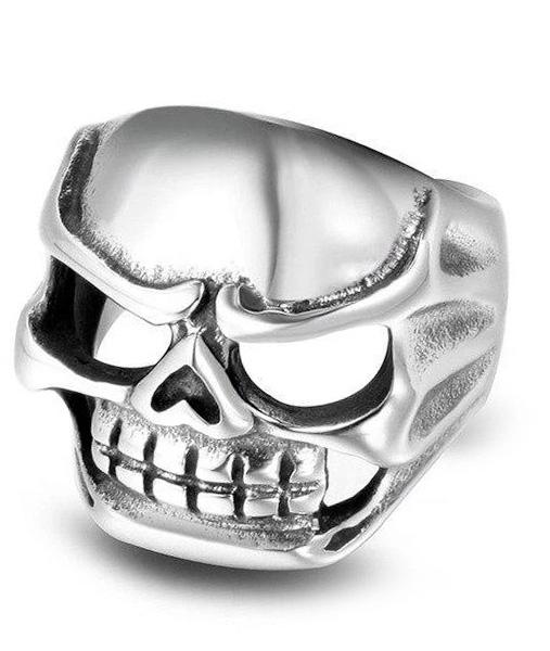 Bague Crâne Démoniaque en Acier