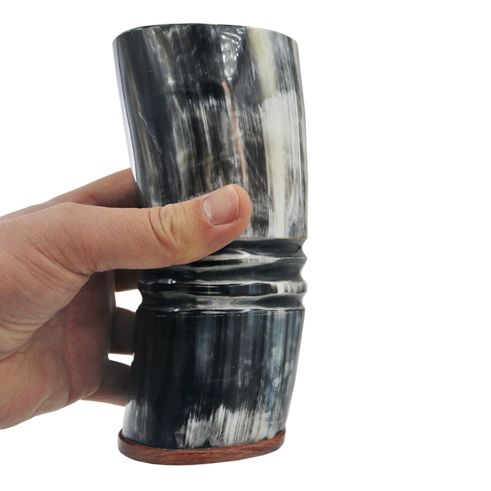 Tasse Viking En Corne De Bœuf Avec Gravures